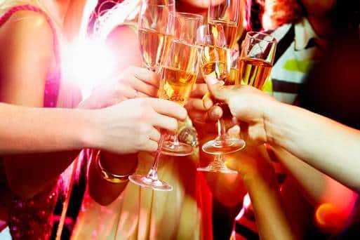 O comunicado de saúde benefícios do vinho tinto pode ser apenas falsas notícias O comunicado de saúde benefícios do vinho tinto pode ser apenas falsas notícias